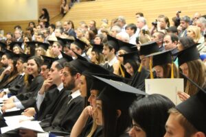 college-students-3990783_1280 (1)